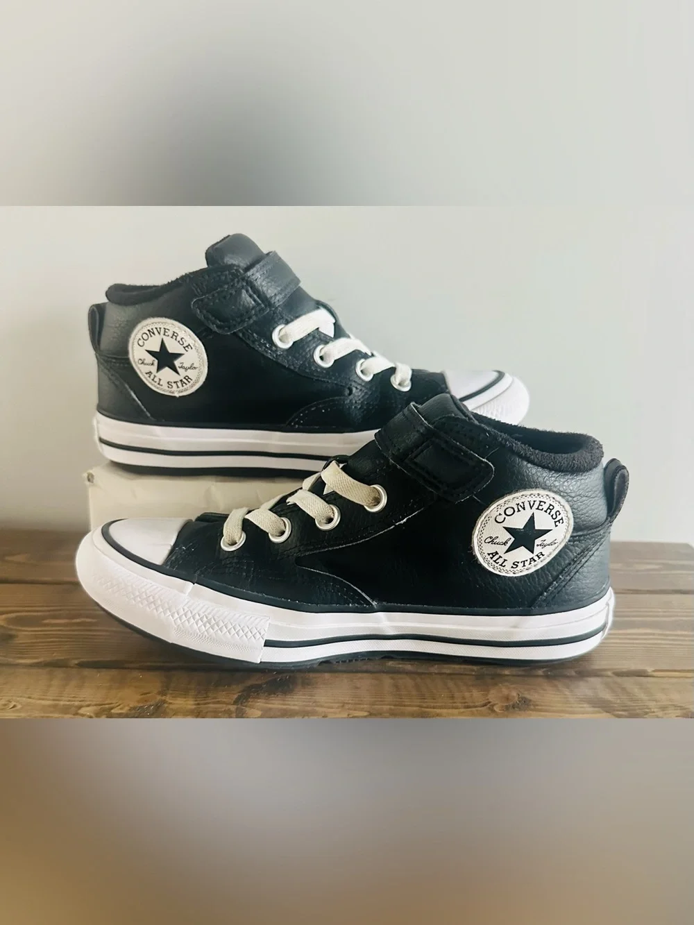 Converse Chuck Taylor All Star Malden Street Easy-On Mid Boots Leather Kids 2.5
